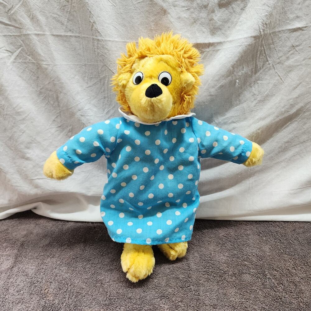 Vintage Berenstain Bears Mama bear plush b38